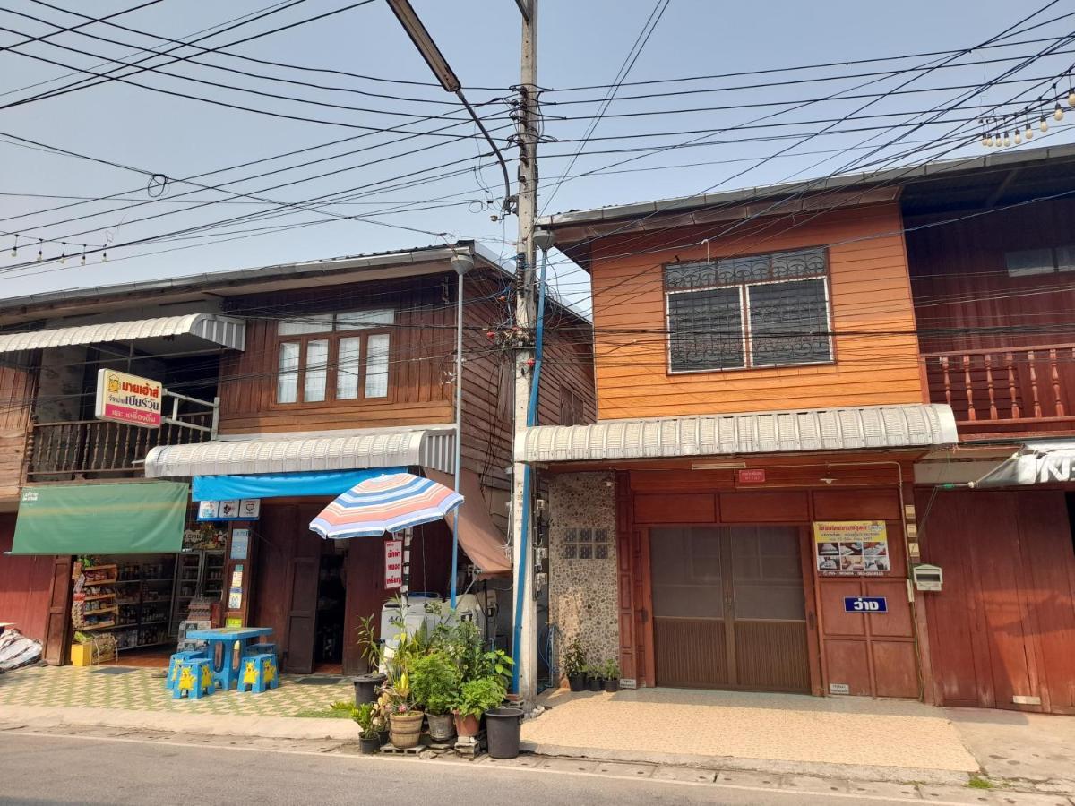 Hotel Hom Steay Yai สฤษดิ์ Chiang Khan Esterno foto